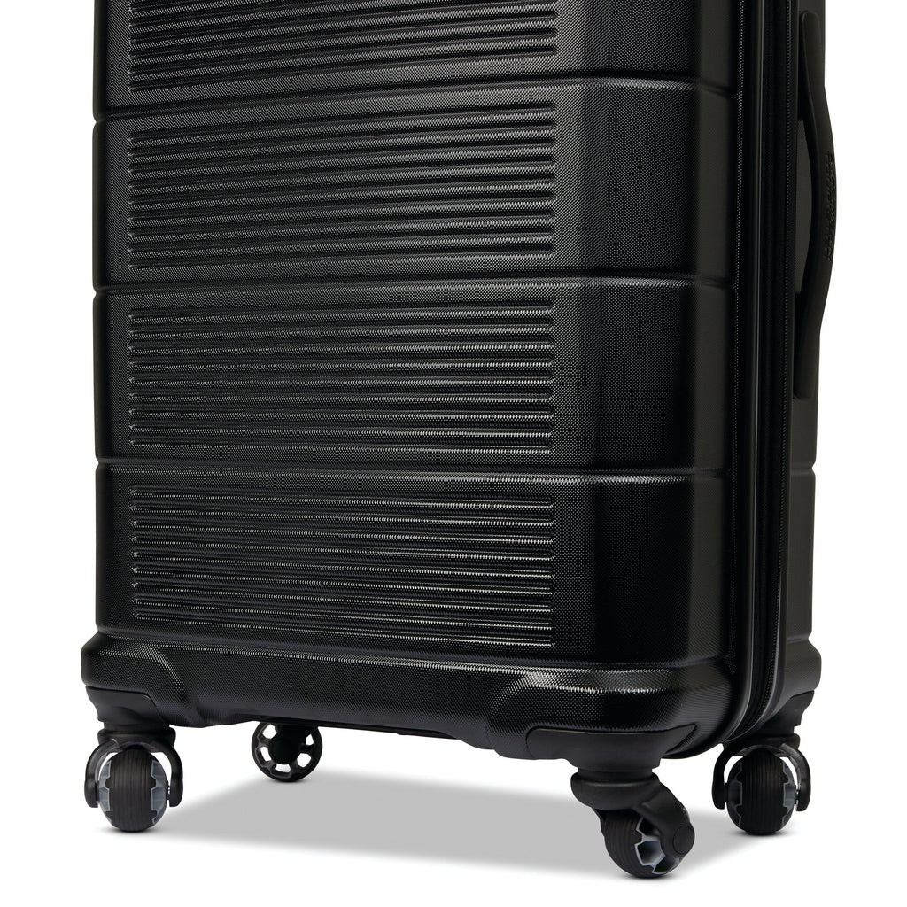 Hardside Medium Checked Spinner Luggage Jet Black Y293