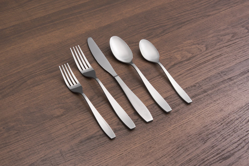 Satin 20-Piece Flatware Set G3852