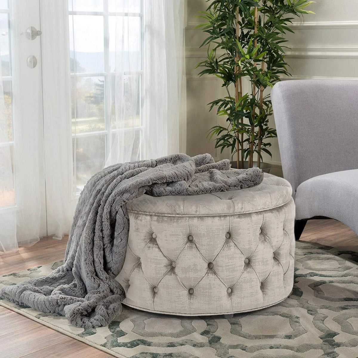 28 Inch Round Velvet Storage Ottoman K9634