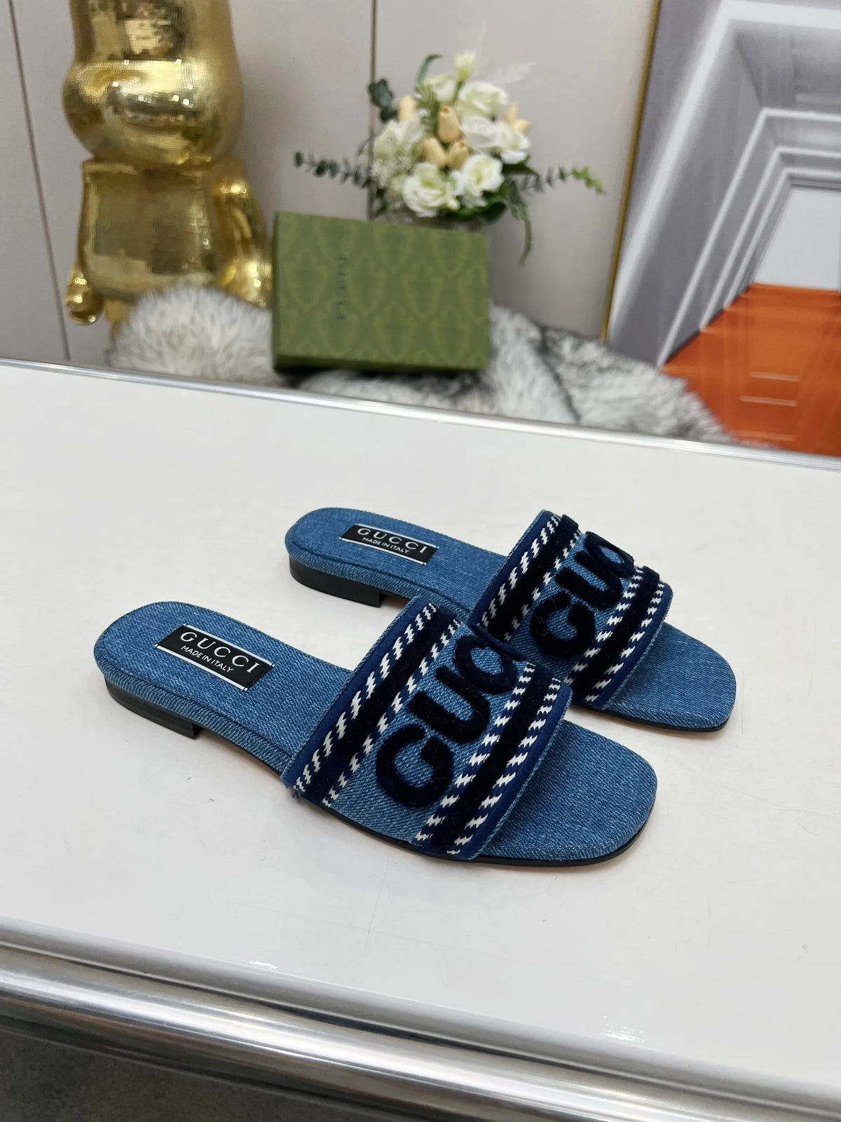 Slippers E613