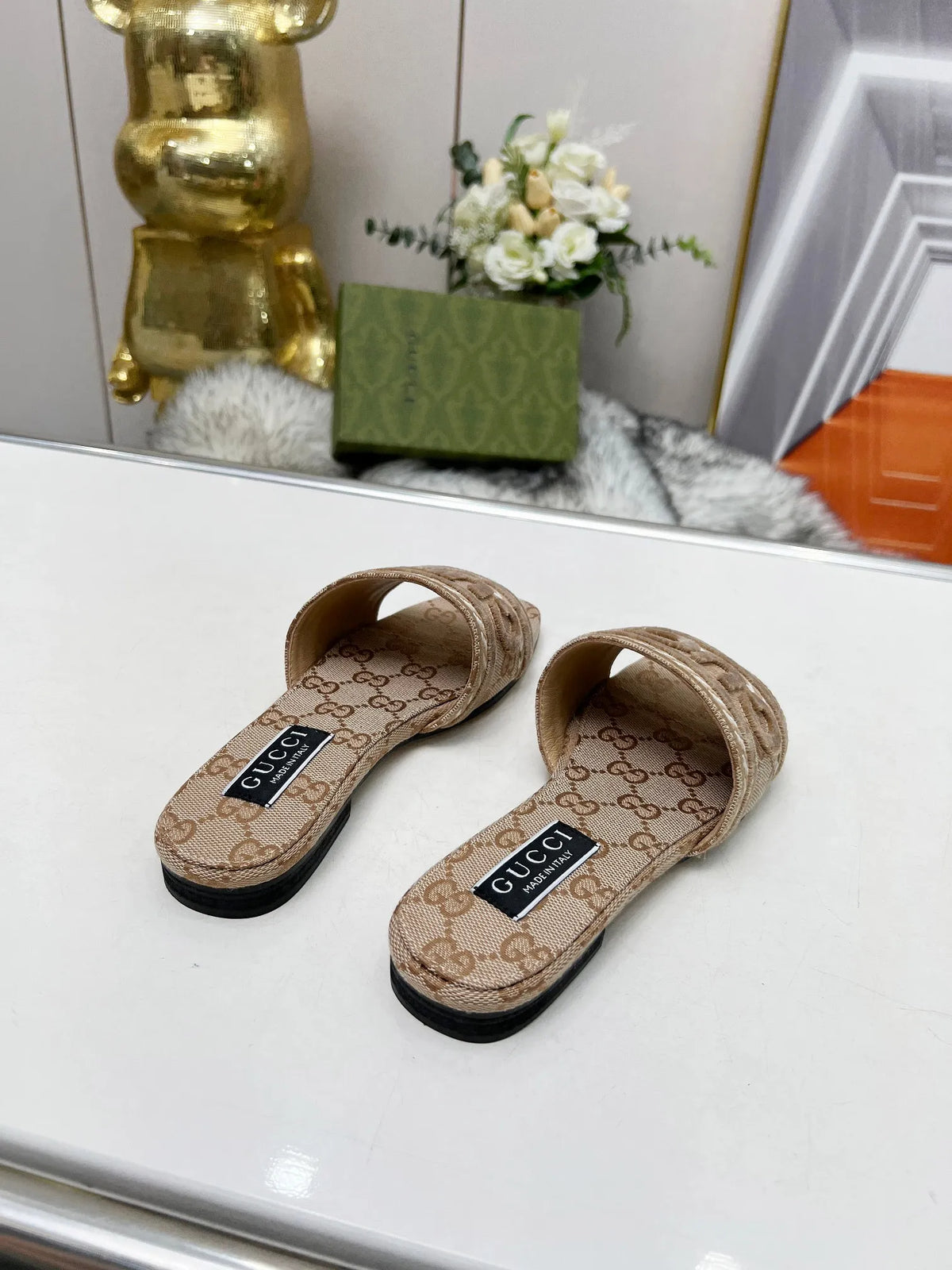 Slippers E613