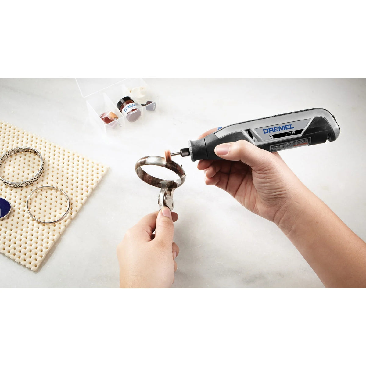 Cordless Rotary Tool V662