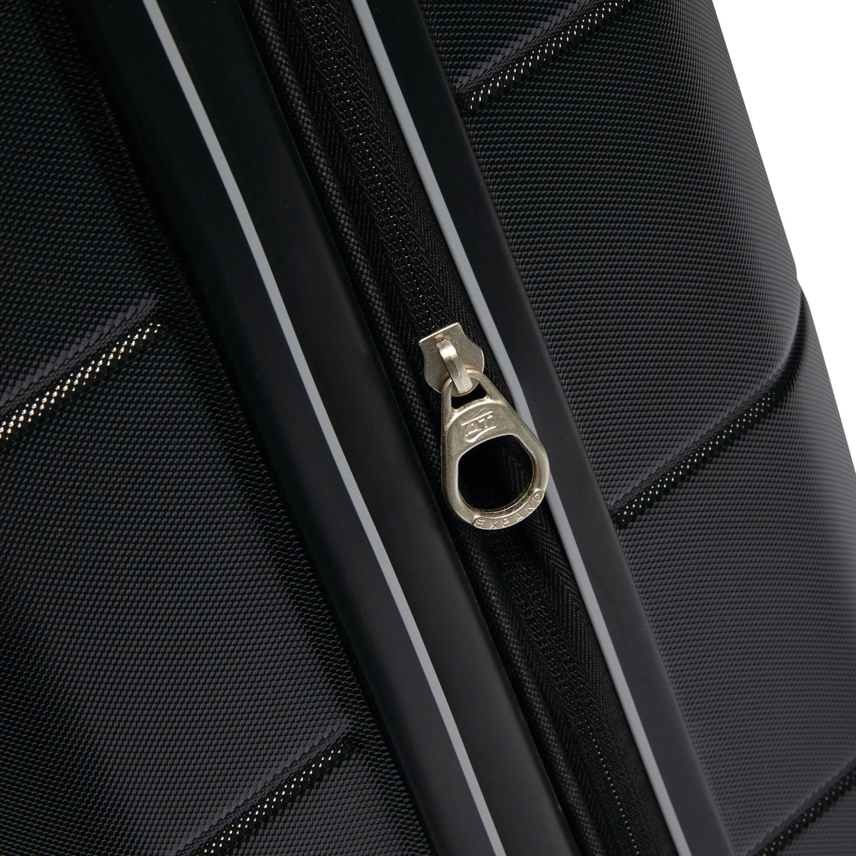 Hardside Medium Checked Spinner Luggage Jet Black Y293