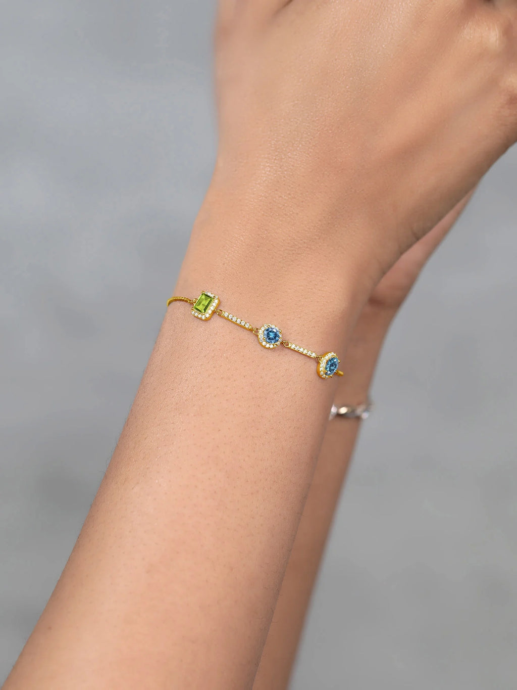 18K Yellow Gold Plated Silver Bracelet Persian Blue Moissanite (1.55 Cttw) G60006