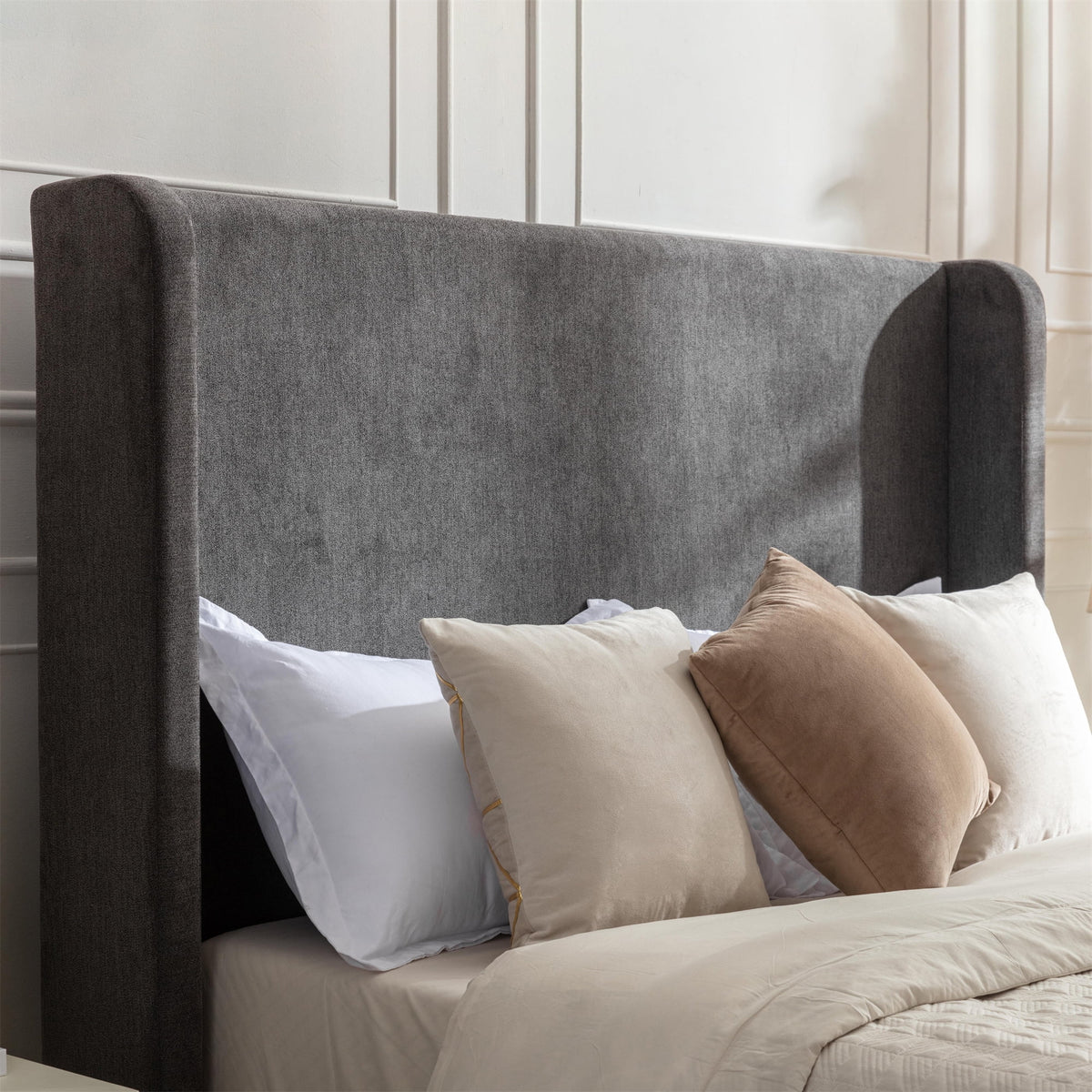 Queen Size Upholstered Platform Bed Frame with Wingback Headboard M4044