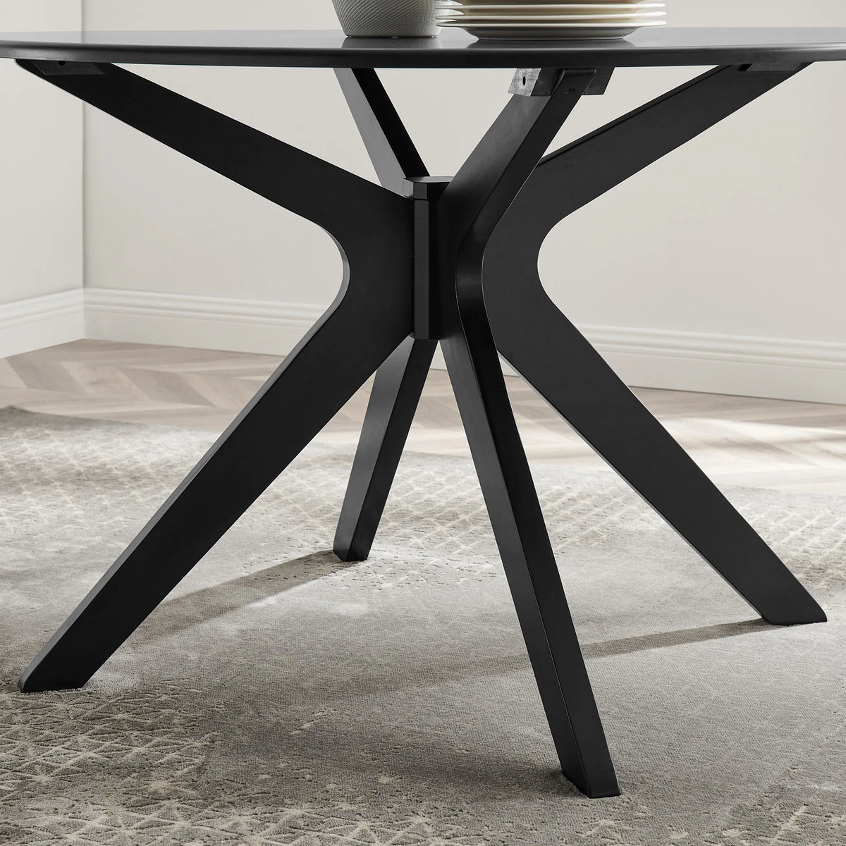 Black Round Wood Dining Table N863