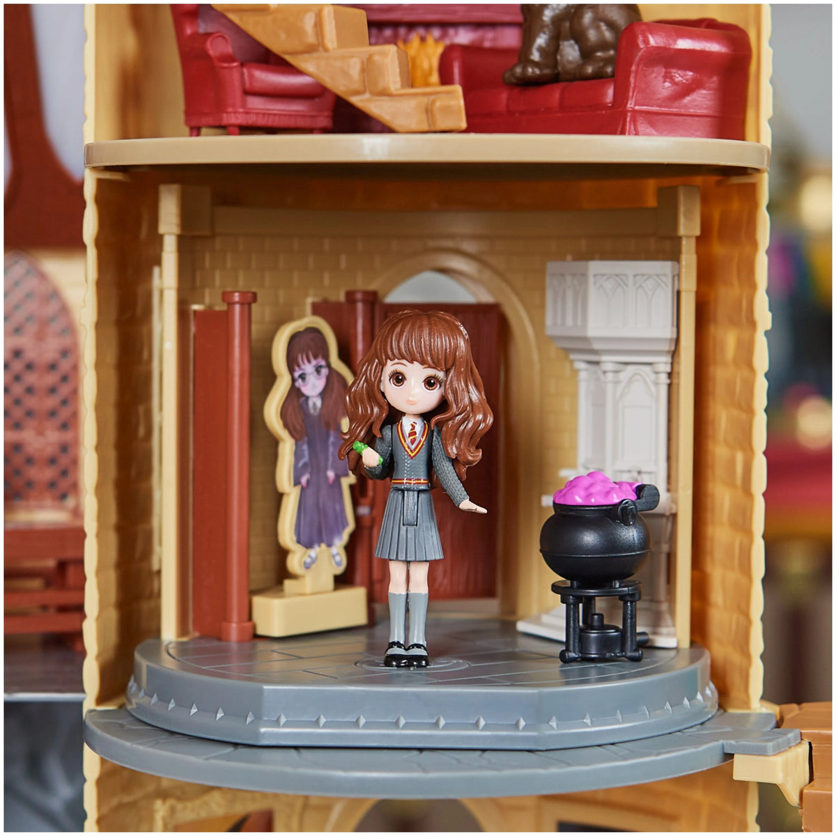 Hogwarts Castle with Lights and Sounds P245